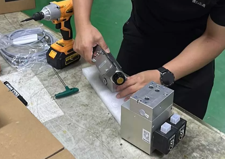 博揚工程師成功組裝并檢測組合閥，彰顯專業(yè)實力確保品質(zhì)